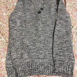 karen scott long sleeve sweaters. Size medium